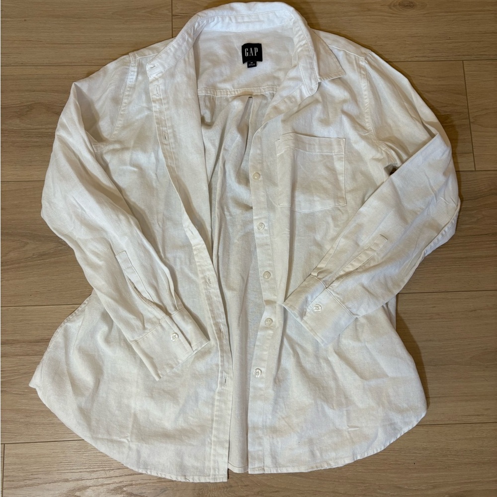GAP Men's Cream Casual Button Down Shirt
